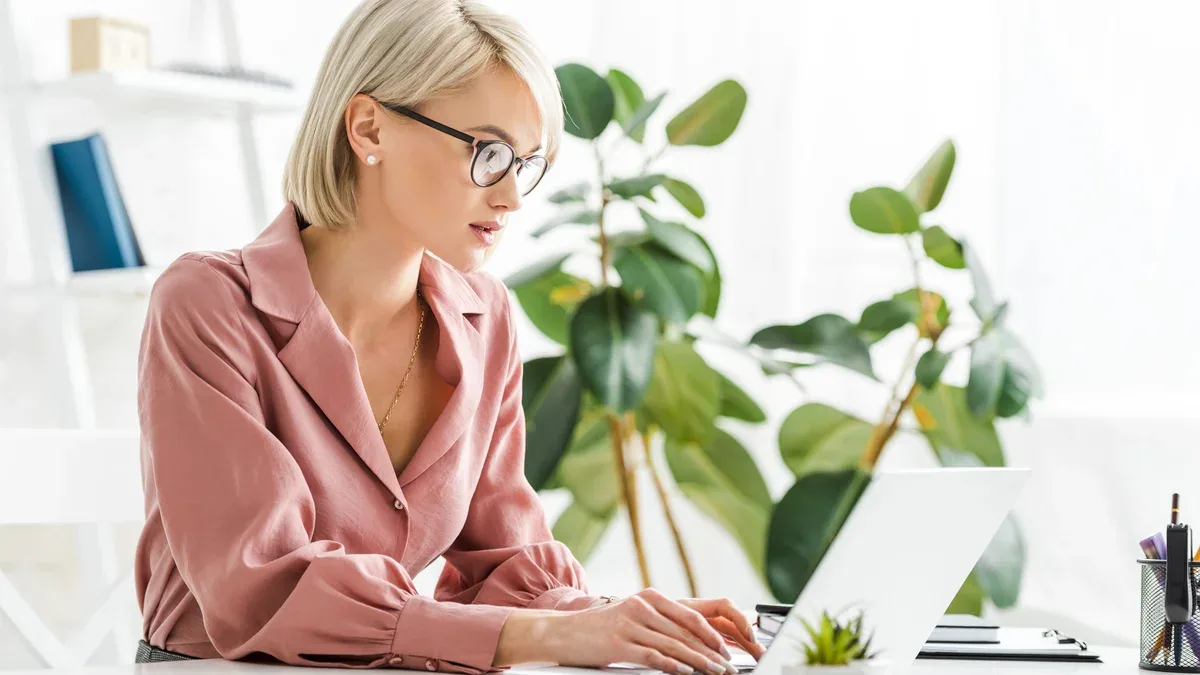 Conținut evergreen vs. conținut de actualitate în strategia SEO